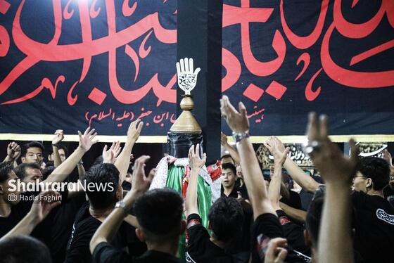 گزارش تصویری | مراسم علم کشیِ مهاجران افغانستانی در گلشهر مشهد