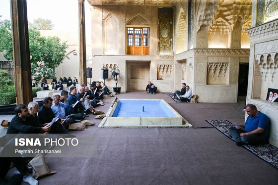 محرم ۱۴۰۴ | عکس‌هایی از عزاداری در خانه تاریخی شیخ‌الاسلام - اصفهان