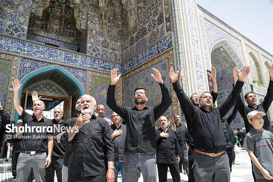 گزارش تصویری | عزاداری روز تاسوعای حسینی در حرم امام‌رضا(ع) (۱۴ تیر ۱۴۰۴)