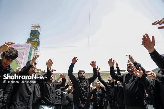 گزارش تصویری | عزاداری روز تاسوعای حسینی در حرم امام‌رضا(ع) (۱۴ تیر ۱۴۰۴)