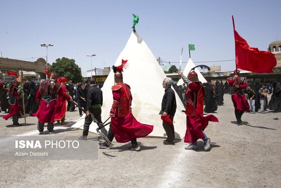 محرم ۱۴۰۴ | مراسم سنتی خیمه‌سوزان ظهر عاشورا در قزوین
