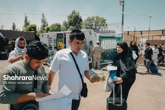 گزارش تصویری | ادامه روند خروج مهاجران افغانستانی غیرمجاز از مرز دوغارون