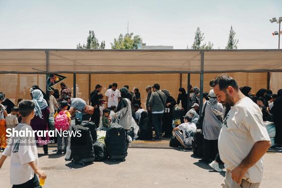 گزارش تصویری | ادامه روند خروج مهاجران افغانستانی غیرمجاز از مرز دوغارون