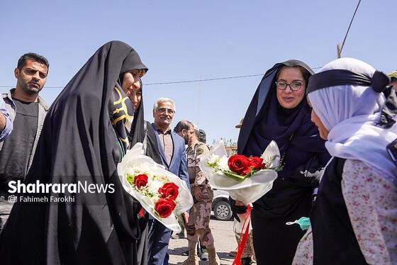 گزارش تصویری | بازدید معاون زنان و خانواده رئیس‌جمهور از روند خروج مهاجران افغانستانی غیرمجاز