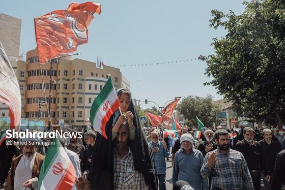 گزارش تصویری | تشییع پیکر مطهر شهید اقتدار حسن حسینی نژاد در مشهد