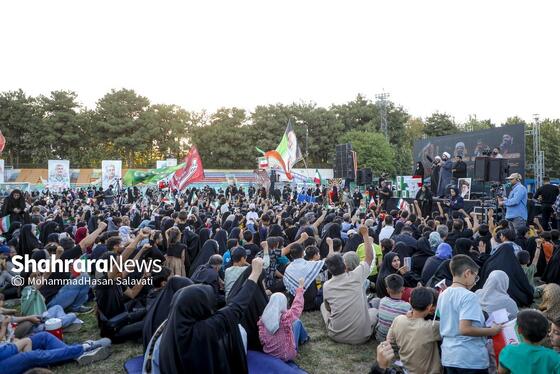گزارش تصویری | اجتماع بزرگ کودکان و نوجوانان مشهدی در یادبود شهدای کودک و نوجوان ایرانی حمله رژیم صهیونی