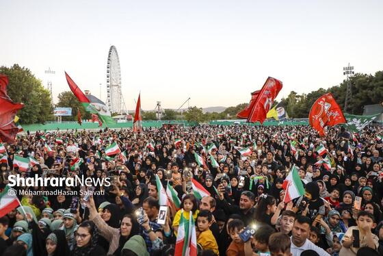 گزارش تصویری | اجتماع بزرگ کودکان و نوجوانان مشهدی در یادبود شهدای کودک و نوجوان ایرانی حمله رژیم صهیونی