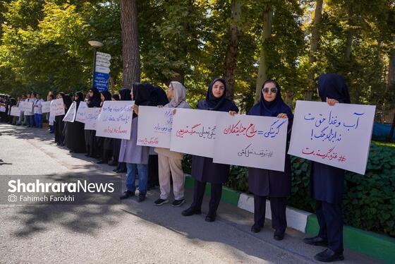 گزارش تصویری | تجمع جامعه پزشکی مشهد در بیمارستان امام رضا (ع) در اعتراض به نسل کشی رژیم صهیونیستی در غزه