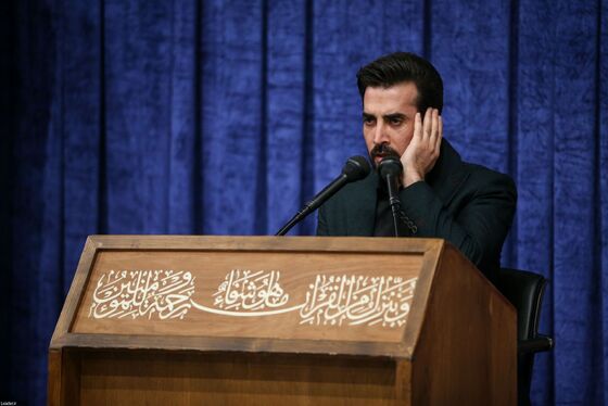 گزارش تصویری | مراسم بزرگداشت شهدای جنگ تحمیلی اخیر با حضور رهبر انقلاب اسلامی
