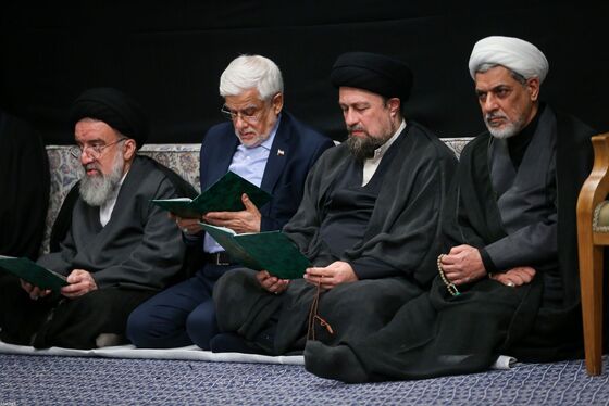 گزارش تصویری | مراسم بزرگداشت شهدای جنگ تحمیلی اخیر با حضور رهبر انقلاب اسلامی