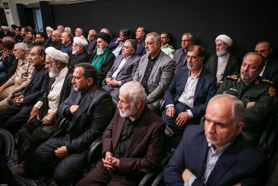 گزارش تصویری | مراسم بزرگداشت شهدای جنگ تحمیلی اخیر با حضور رهبر انقلاب اسلامی