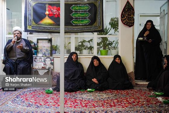 گزارش تصویری | روضه خانگی، سنتی به قدمت عزای سیدالشهدا