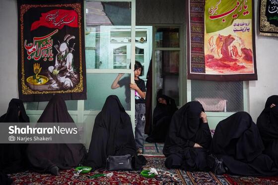 گزارش تصویری | روضه خانگی، سنتی به قدمت عزای سیدالشهدا
