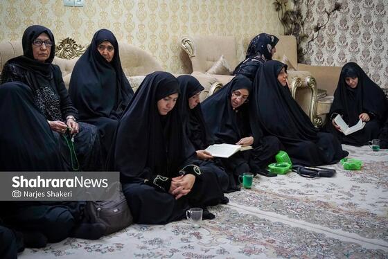 گزارش تصویری | روضه خانگی، سنتی به قدمت عزای سیدالشهدا