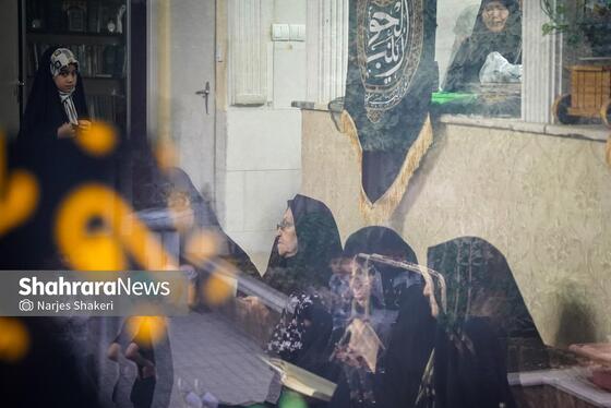 گزارش تصویری | روضه خانگی، سنتی به قدمت عزای سیدالشهدا