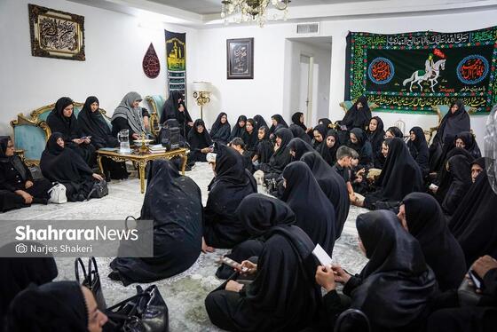 گزارش تصویری | روضه خانگی، سنتی به قدمت عزای سیدالشهدا