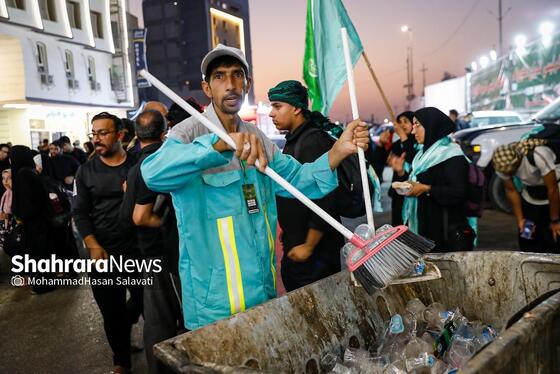 گزارش تصویری | نظافت خیابان‌های نجف توسط پاکبانان مشهدی در آستانه اربعین حسینی