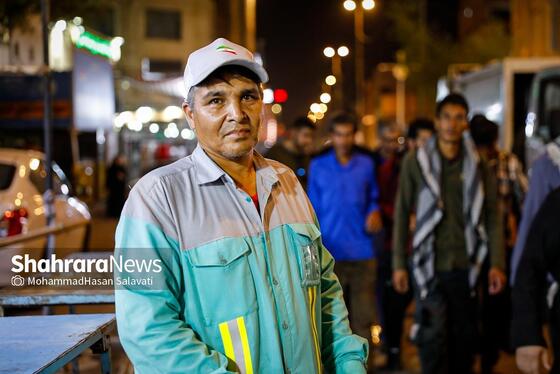 گزارش تصویری | خادمان فیروزه‌ای اربعین حسینی در نجف اشرف