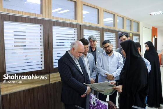 گزارش تصویری | بازدید مدیران استانی و شهری از روزنامه شهرآرا به مناسبت روز خبرنگار - ۲