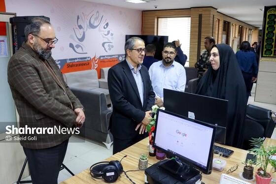 گزارش تصویری | بازدید مدیران استانی و شهری از روزنامه شهرآرا به مناسبت روز خبرنگار - ۲