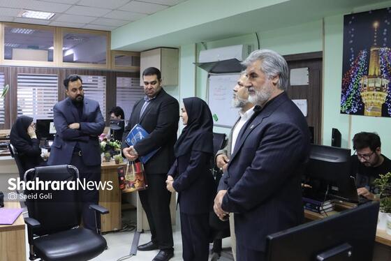 گزارش تصویری | بازدید مدیران استانی و شهری از روزنامه شهرآرا به مناسبت روز خبرنگار - ۲