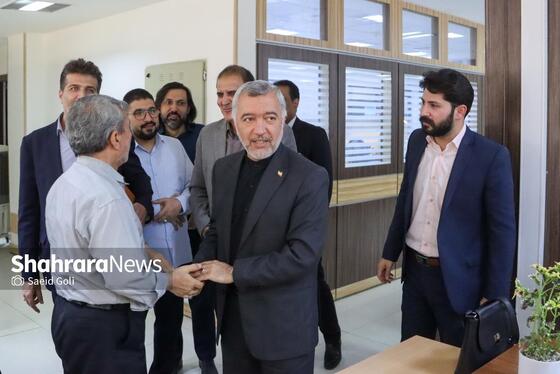 گزارش تصویری | بازدید مدیران استانی و شهری از روزنامه شهرآرا به مناسبت روز خبرنگار - ۲