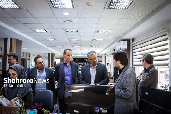 گزارش تصویری | بازدید مدیران استانی و شهری از روزنامه شهرآرا به مناسبت روز خبرنگار - ۳