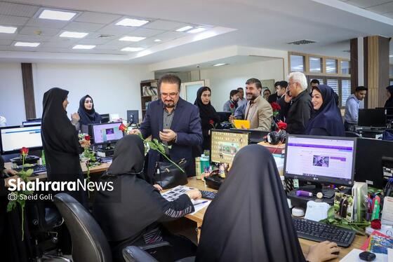 گزارش تصویری | بازدید مدیران استانی و شهری از روزنامه شهرآرا به مناسبت روز خبرنگار - ۳