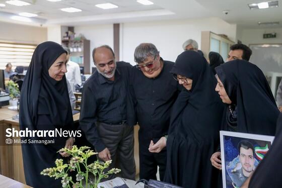 گزارش تصویری | بازدید مدیران استانی و شهری از روزنامه شهرآرا به مناسبت روز خبرنگار - ۳