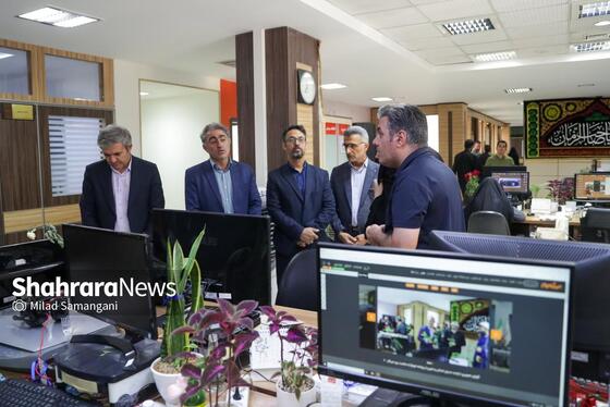 گزارش تصویری | بازدید مدیران استانی و شهری از روزنامه شهرآرا به مناسبت روز خبرنگار - ۳