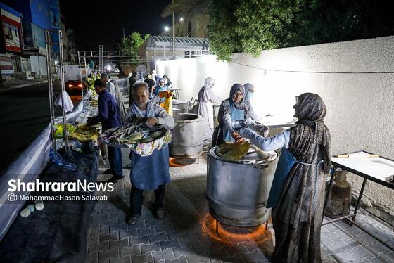 گزارش تصویری | نذر نان در مسیر کربلا
