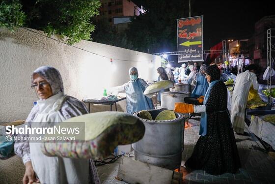 گزارش تصویری | نذر نان در مسیر کربلا
