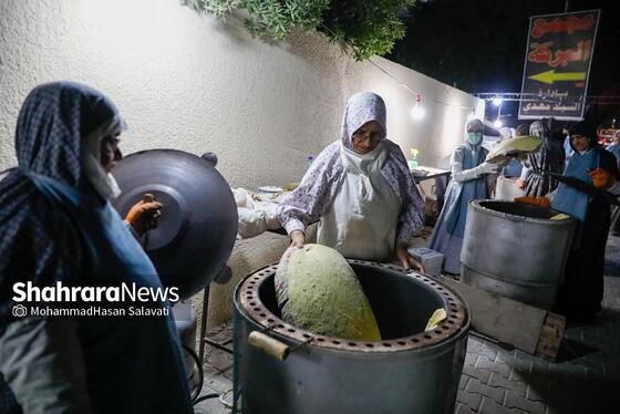 گزارش تصویری | نذر نان در مسیر کربلا