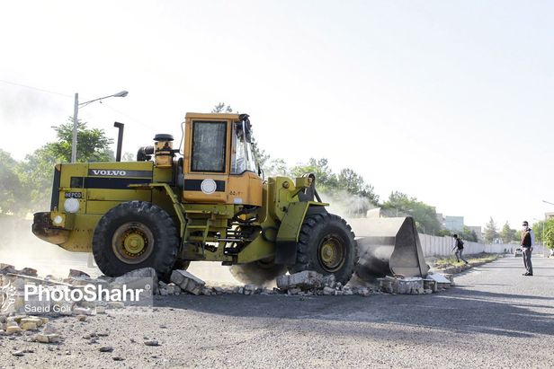 دیوار حائل شهرک پردیس و شهرک شهید بهشتی مشهد تخریب شد