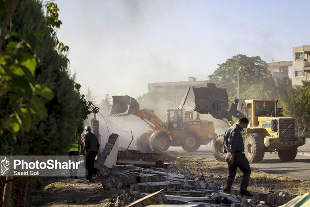 دیوار حائل شهرک پردیس و شهرک شهید بهشتی مشهد تخریب شد