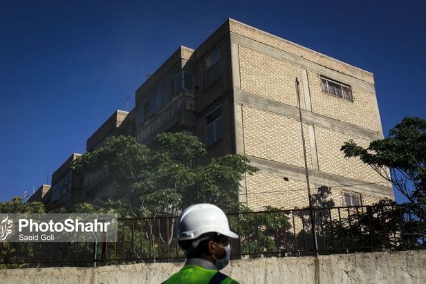 دیوار حائل شهرک پردیس و شهرک شهید بهشتی مشهد تخریب شد