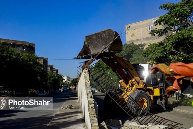 دیوار حائل شهرک پردیس و شهرک شهید بهشتی مشهد تخریب شد