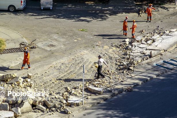 دیوار حائل شهرک پردیس و شهرک شهید بهشتی مشهد تخریب شد