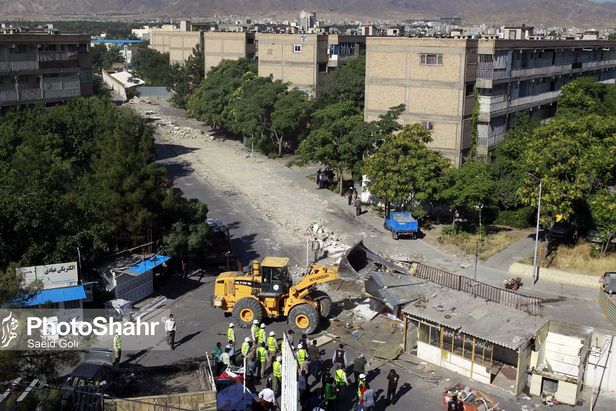 دیوار حائل شهرک پردیس و شهرک شهید بهشتی مشهد تخریب شد