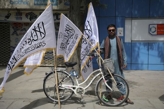 گزارش تصویری | یک جشن مردانه: چهارمین سالگرد بازگشت دوباره طالبان به قدرت