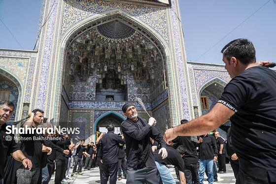 گزارش تصویری | عزاداری زائران رضوی در سوگ رحلت پیامبر اکرم (ص) و شهادت امام حسن مجتبی (ع) در حرم رضوی