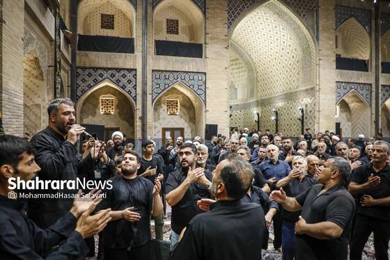 گزارش تصویری | «حسینیه حرم»، عزاداری سنتی اقوام استان‌های مختلف در حرم مطهر رضوی