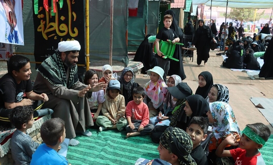 بازدید اعضای فراکسیون شعائر اسلامی مجلس از خدمت رسانی به زائران پیاده امام رضا(ع) + عکس