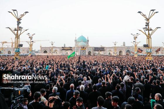 گزارش تصویری | مراسم چهارپایه خوانی شهادت حضرت رضا علیه السلام در حرم مطهر رضوی
