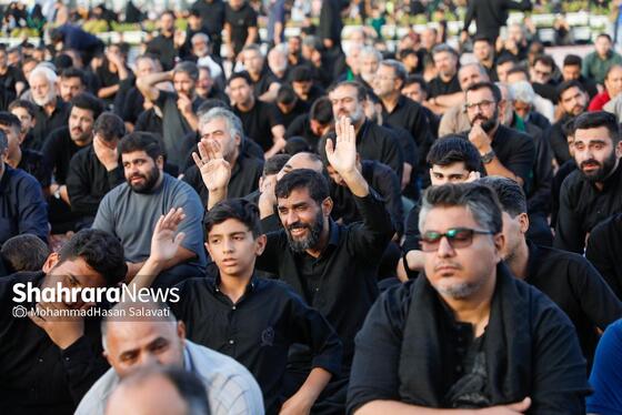 گزارش تصویری | مراسم چهارپایه خوانی شهادت حضرت رضا علیه السلام در حرم مطهر رضوی