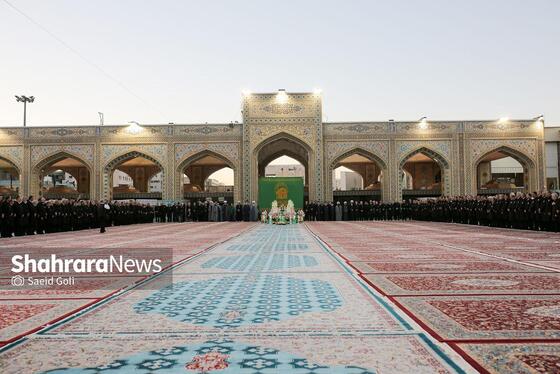 گزارش تصویری | آیین سنتی تعویض پوش ضریح مطهر امام رضا (ع)