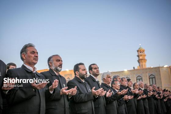گزارش تصویری | آیین سنتی تعویض پوش ضریح مطهر امام رضا (ع)
