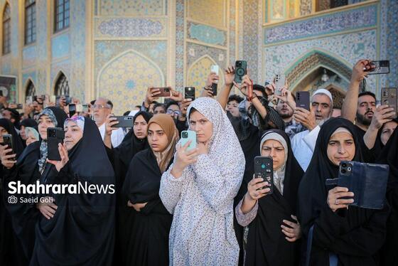 گزارش تصویری | آیین سنتی تعویض پوش ضریح مطهر امام رضا (ع)