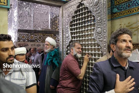 گزارش تصویری | آیین سنتی تعویض پوش ضریح مطهر امام رضا (ع)