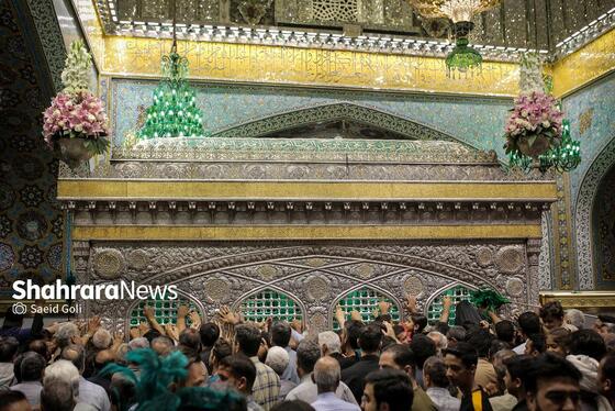 گزارش تصویری | آیین سنتی تعویض پوش ضریح مطهر امام رضا (ع)